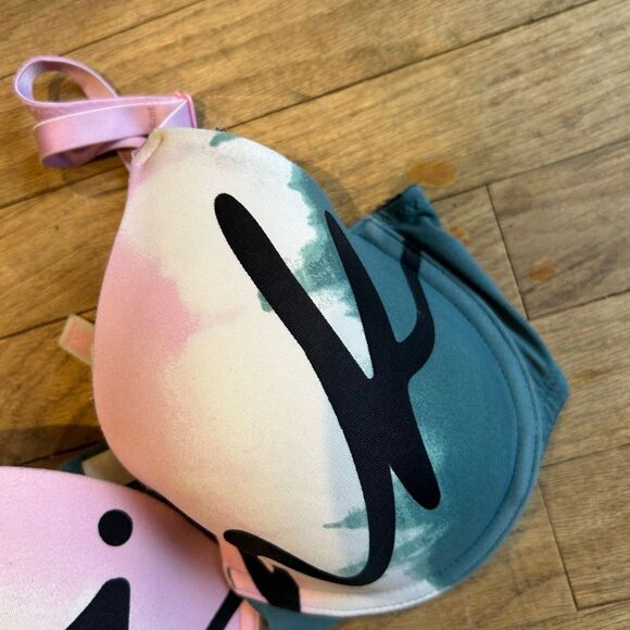 Victorias Secret Pink bra size 32DD - Picture 5 of 5